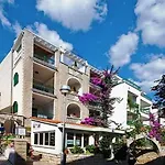 Anton Appartement Makarska