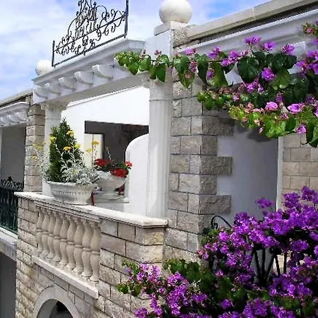 Apartment Anton *