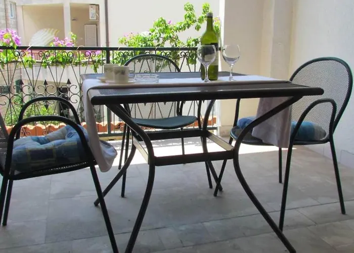 Apartment Anton Makarska